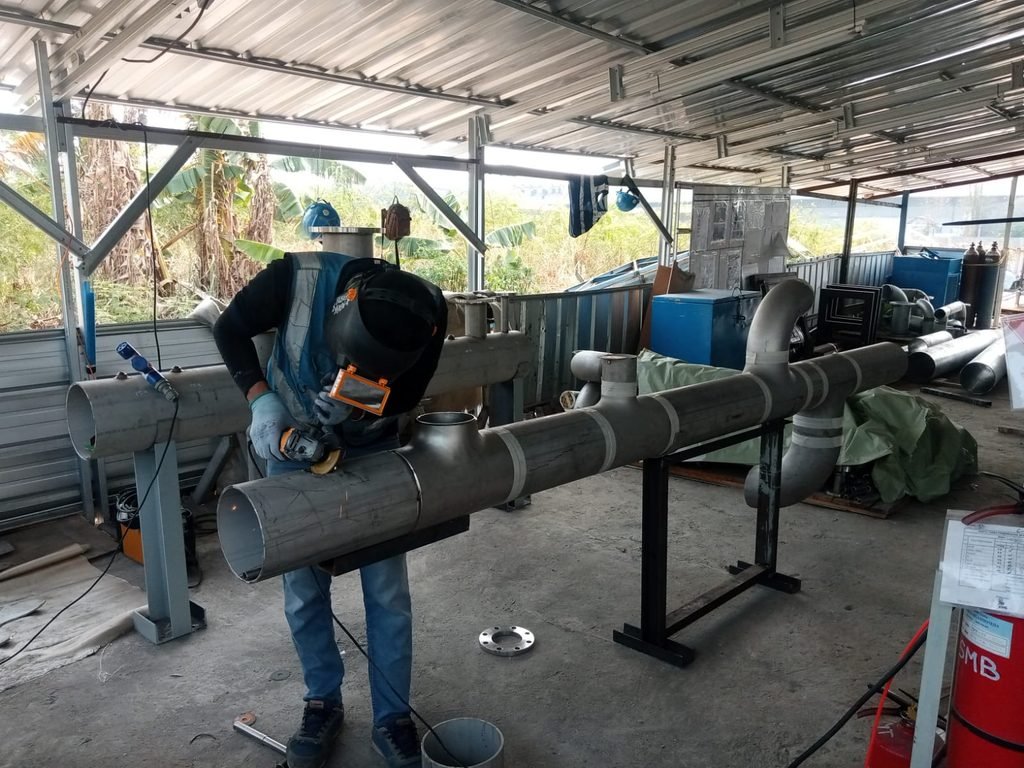 Proses Hole Manual Untuk Header Steam SUS305
